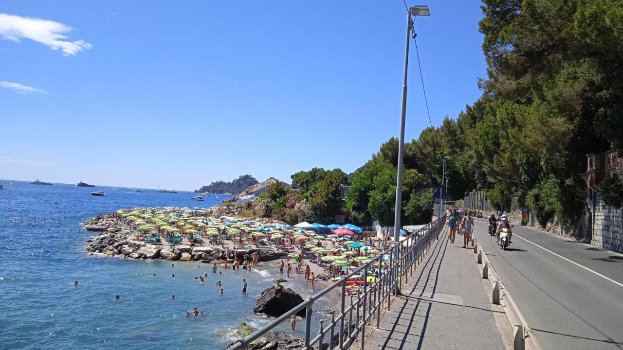 Azzurra Holiday Home - 850 M Al Mare - 75 Mq - Balconata Vivibile - Wi-Fi - Pay Tv Gratis - Posteggio Auto Condominiale Non Assegnato Rapallo Exterior foto